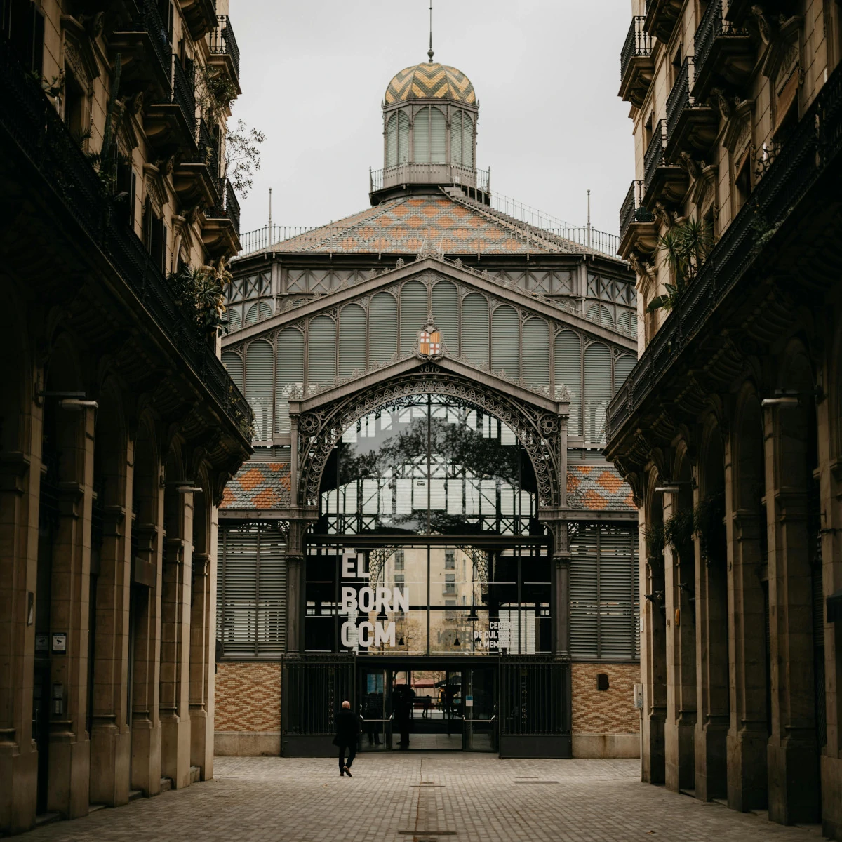 Explora el Born de Barcelona sin reservas, solo tú y la ciudad