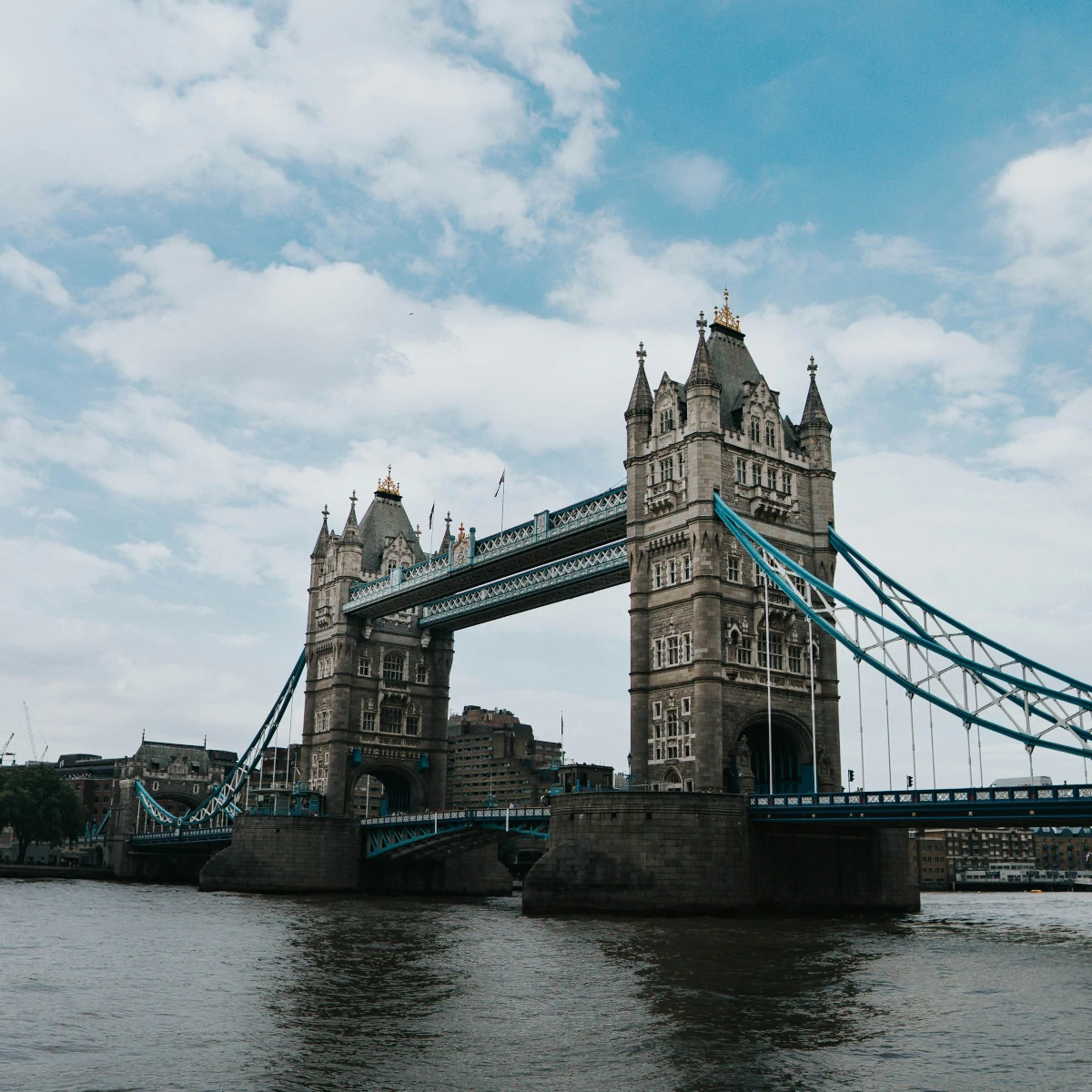 interactive audioguides, free tours, optimize itinerary, flexible tourism, create your own tour, explore the city, no reservation in London