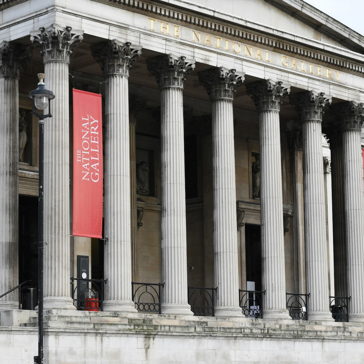 Self-guided tour at the British Museum with an active audioguide