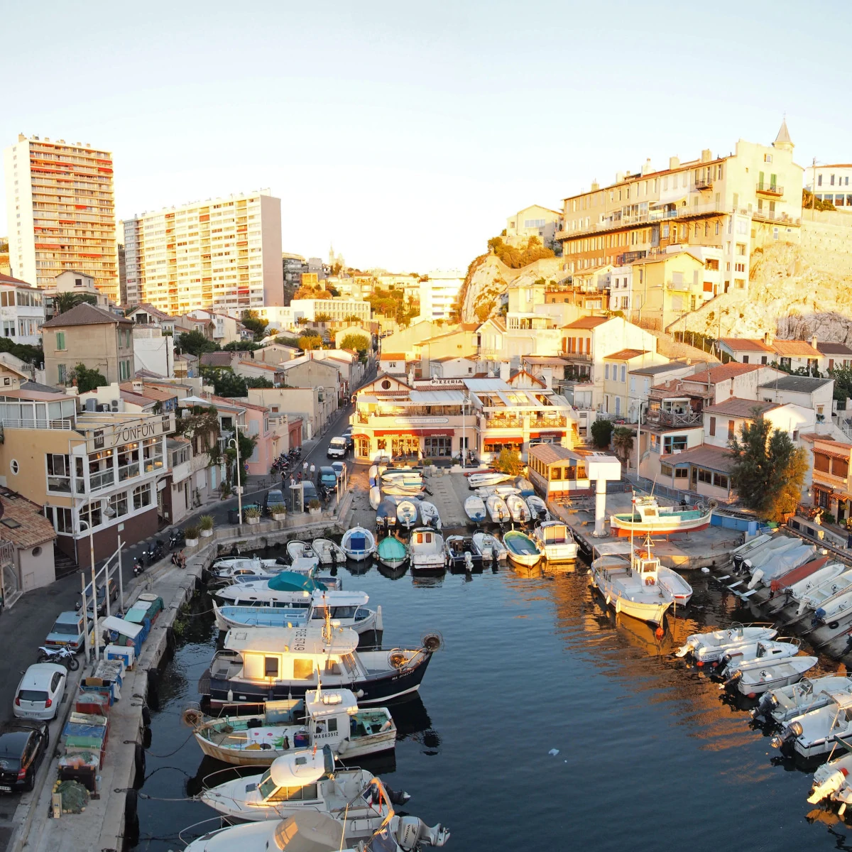Découvrez Vallon des Auffes près de la ville de Marseille