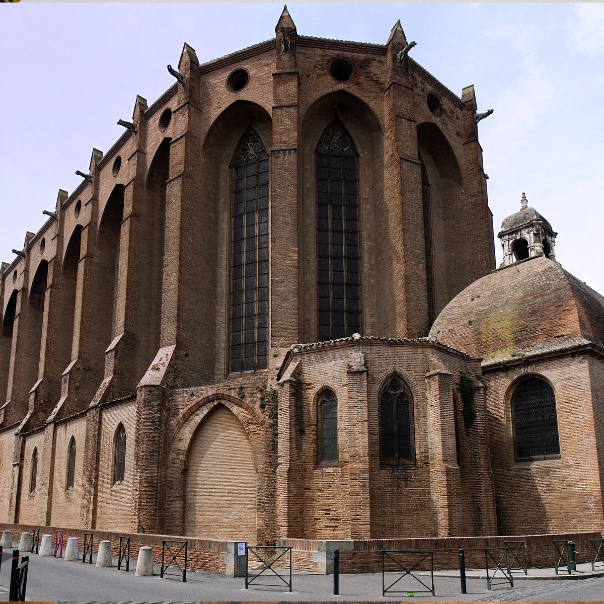 Tour libre au Couvent des Jacobins avec audioguide disponible